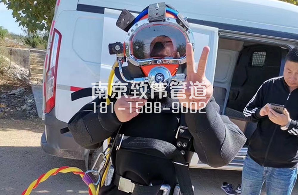 康藏路沉淀池清底